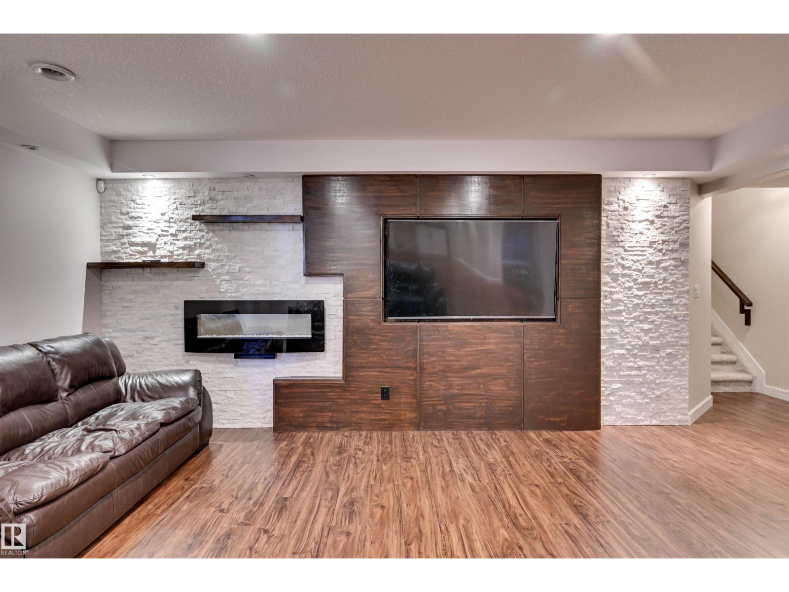2327 Frezenberg Av Nw Property Photo 43