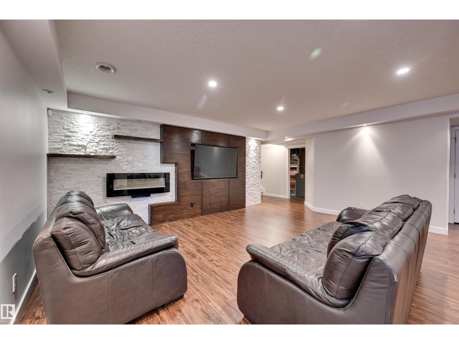 2327 Frezenberg Av Nw Property Photo 44