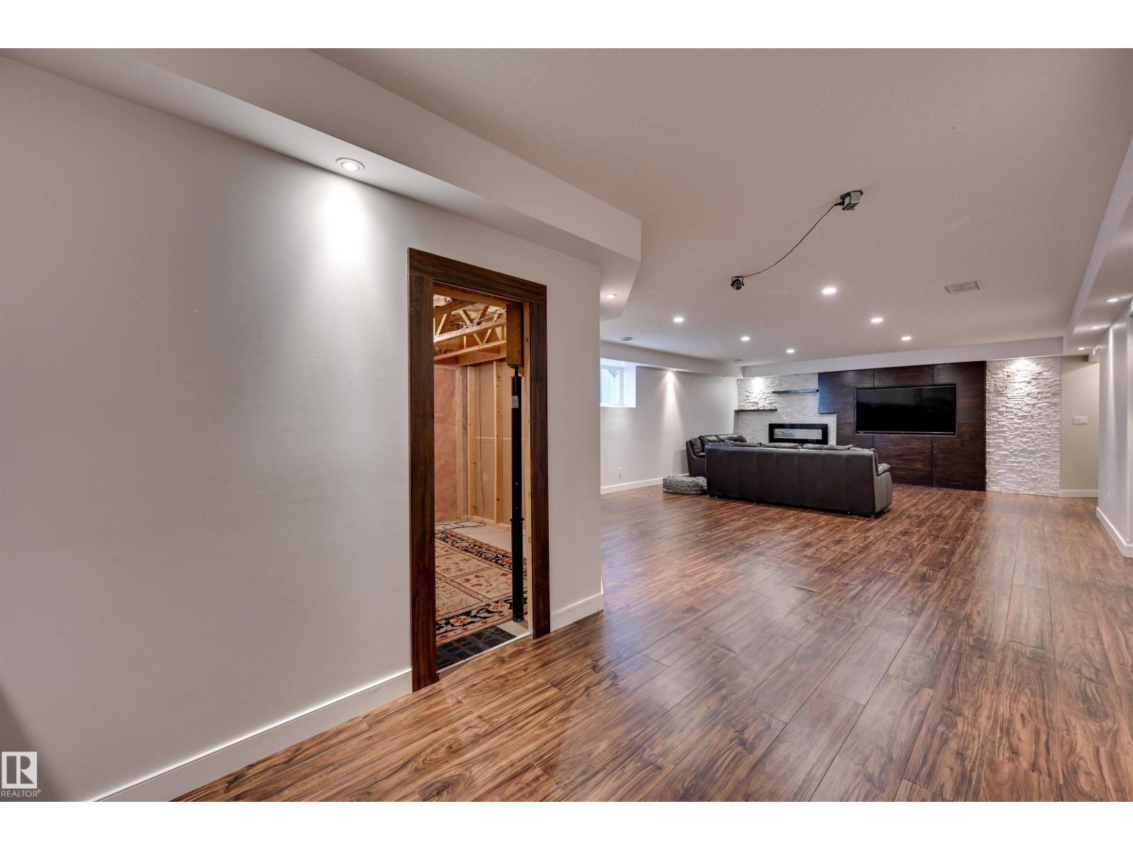 2327 Frezenberg Av Nw Property Photo 48