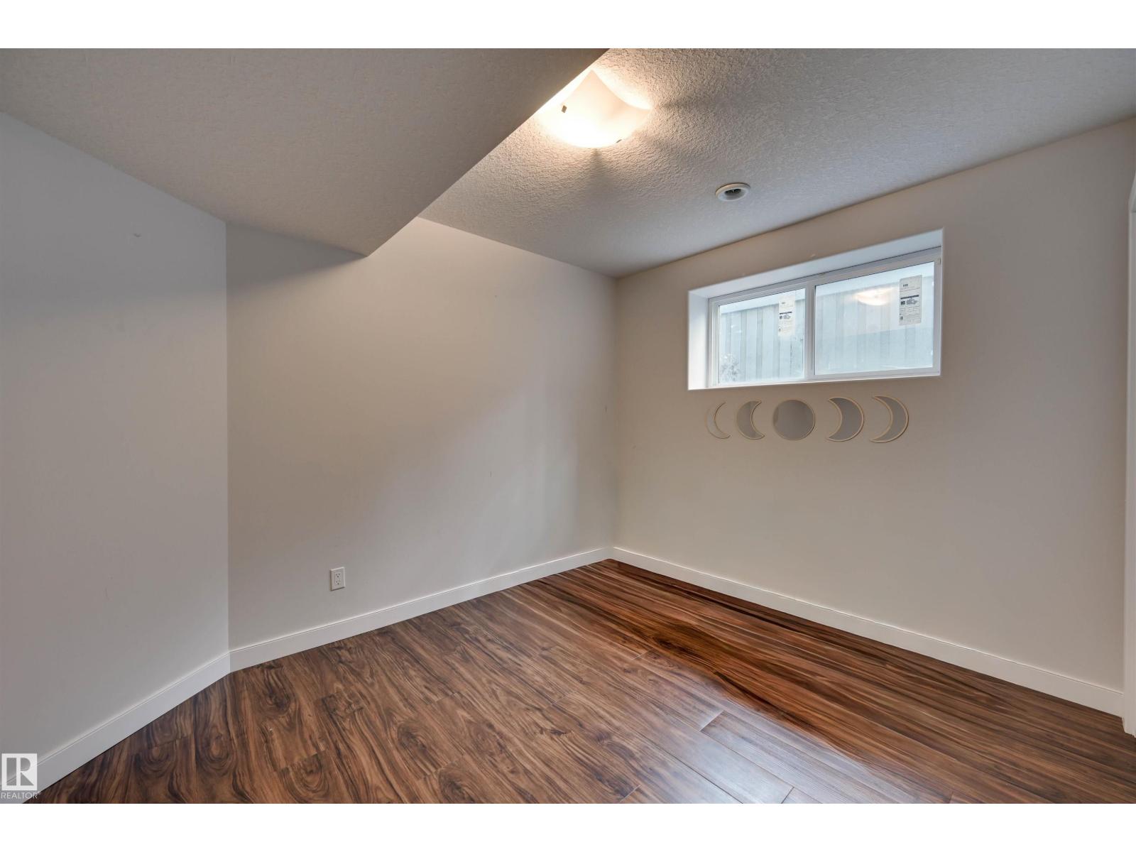2327 Frezenberg Av Nw Property Photo 52