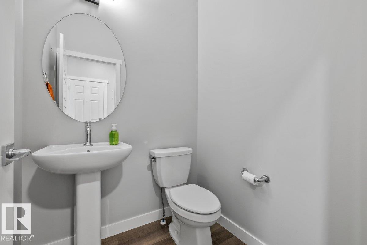 9815 227 St Nw Property Photo 16
