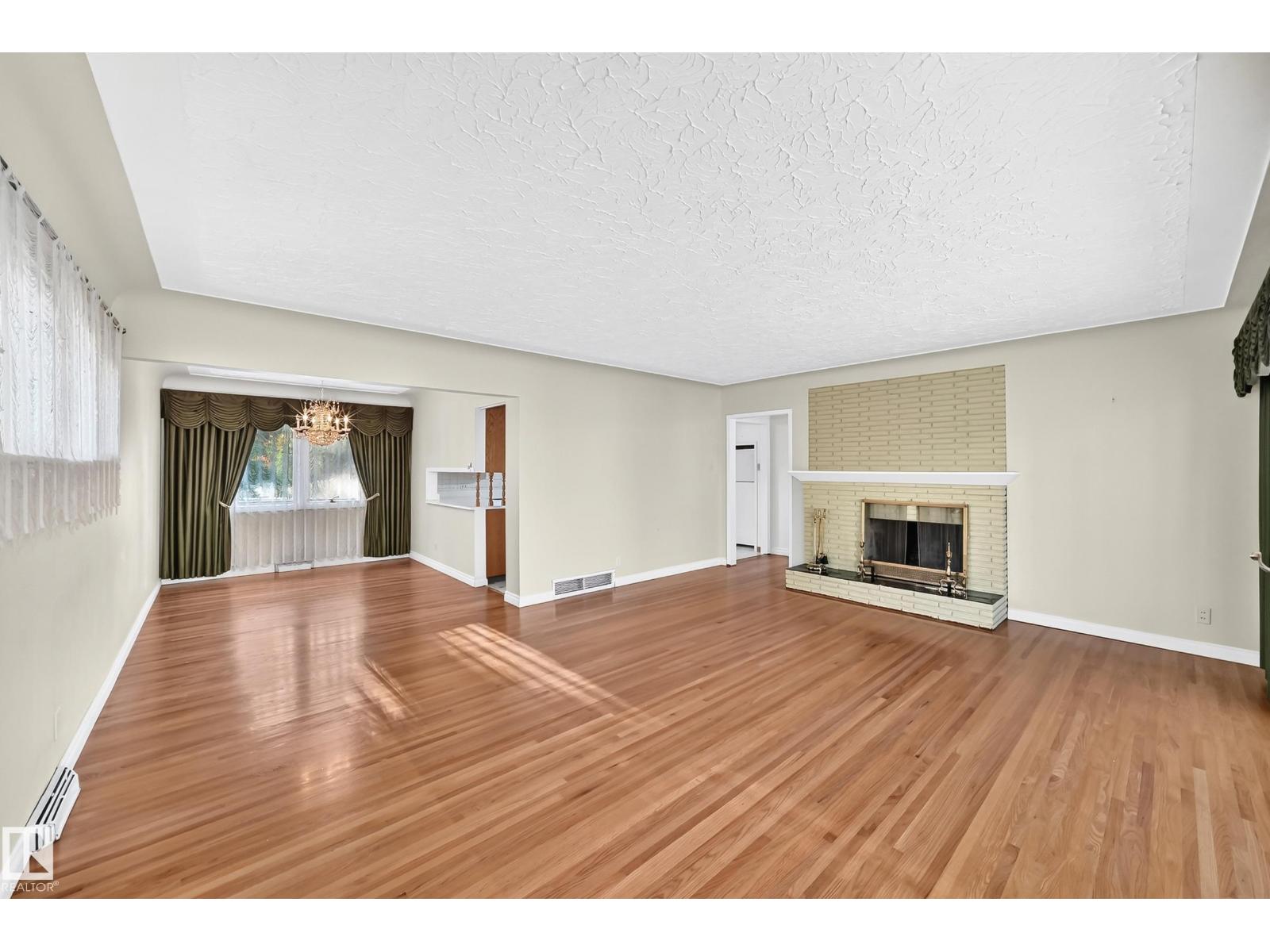 14423 96 Av Nw Property Photo 16
