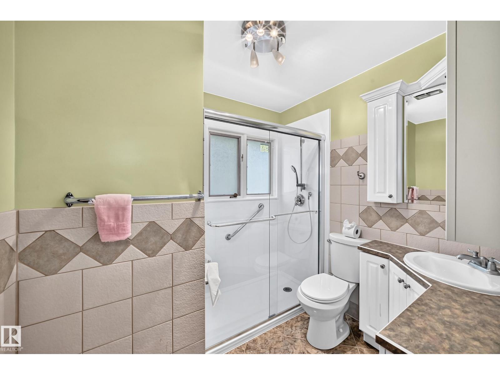 14423 96 Av Nw Property Photo 32