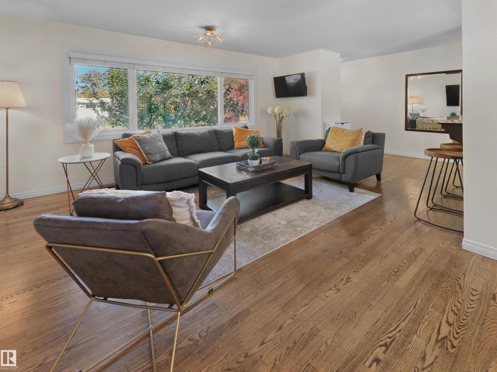 14527 86 Av Nw Property Photo 4