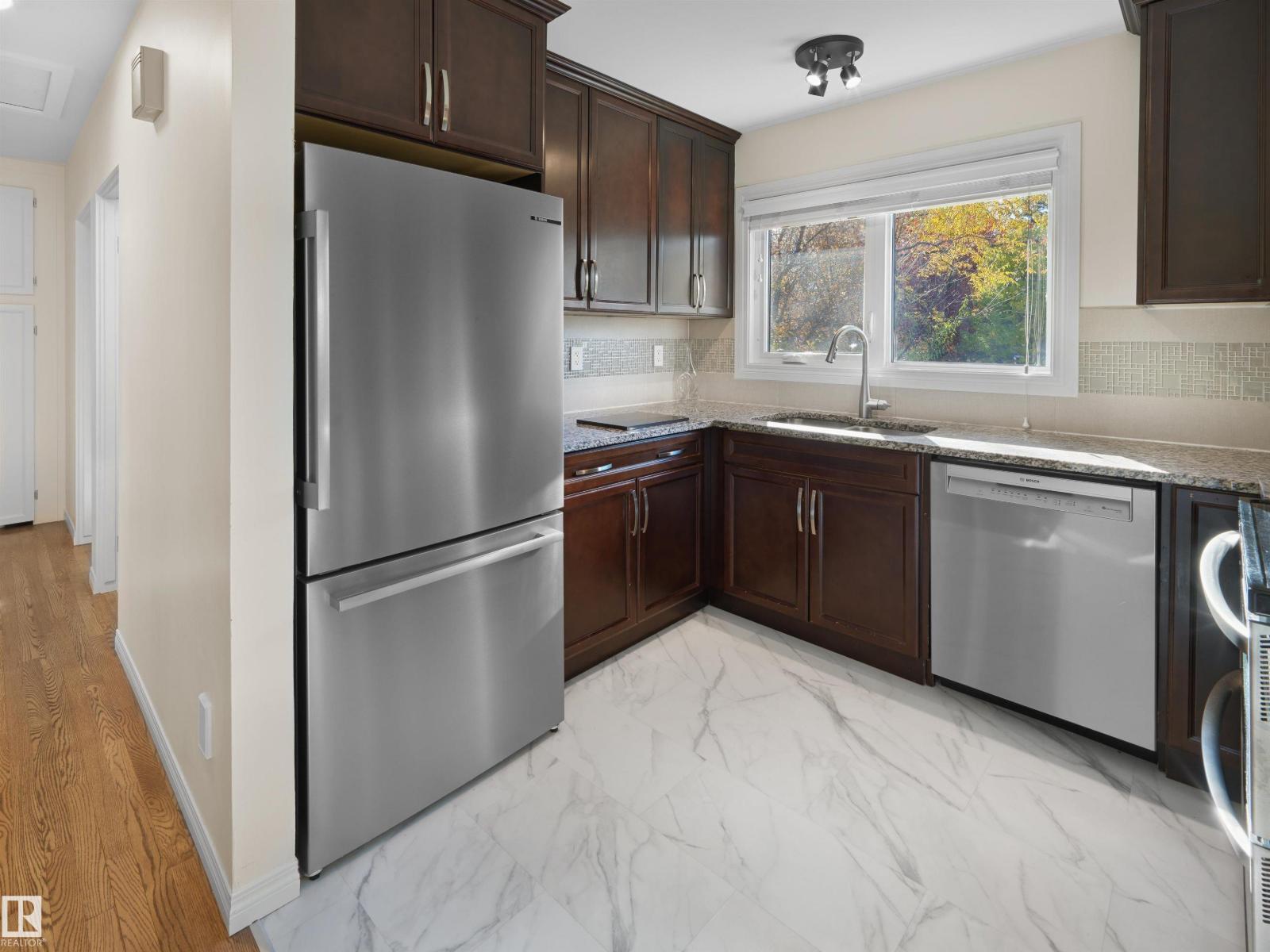 14527 86 Av Nw Property Photo 7