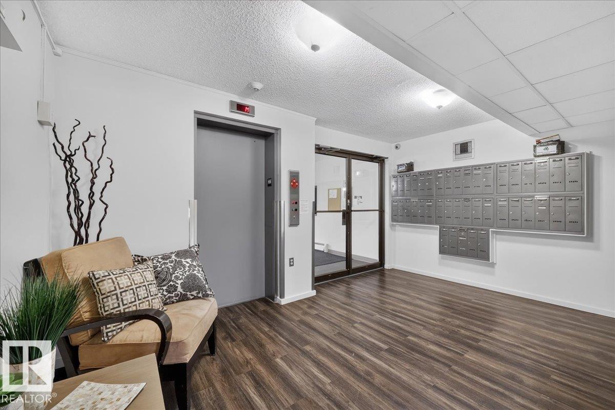 #206 10838 108 St Nw Property Photo 7