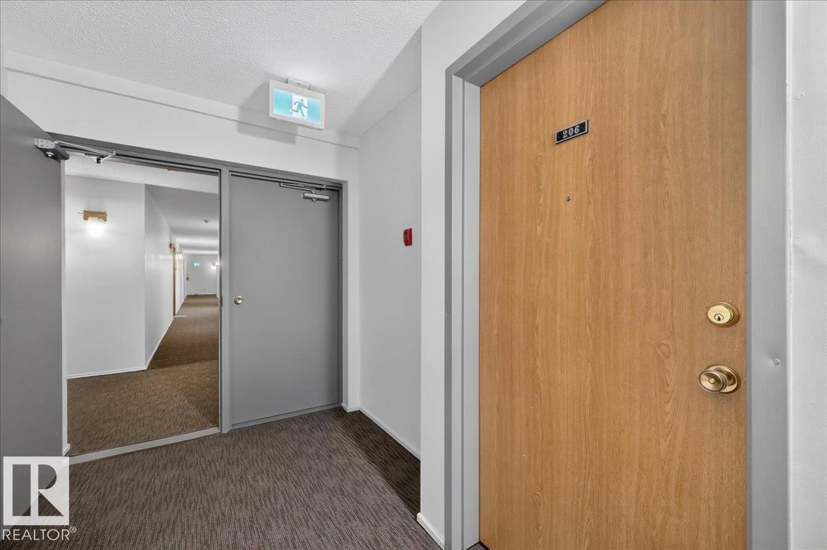 #206 10838 108 St Nw Property Photo 10