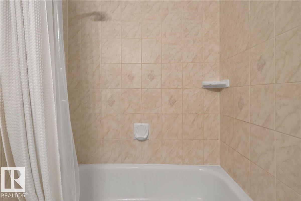 #206 10838 108 St Nw Property Photo 16