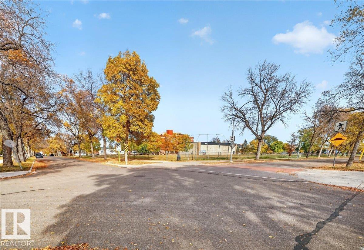 #206 10838 108 St Nw Property Photo 43