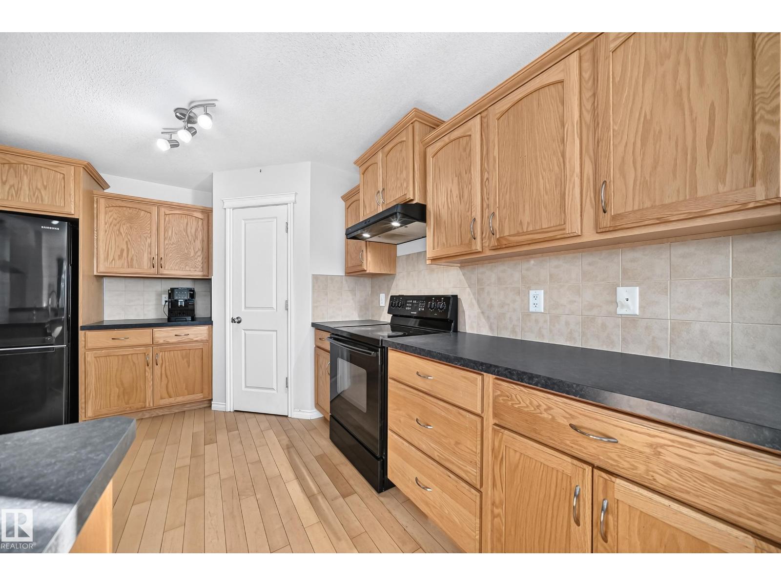 17 Virginia Lo Property Photo 22