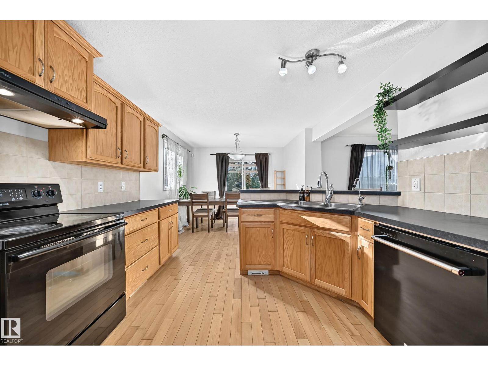 17 Virginia Lo Property Photo 25