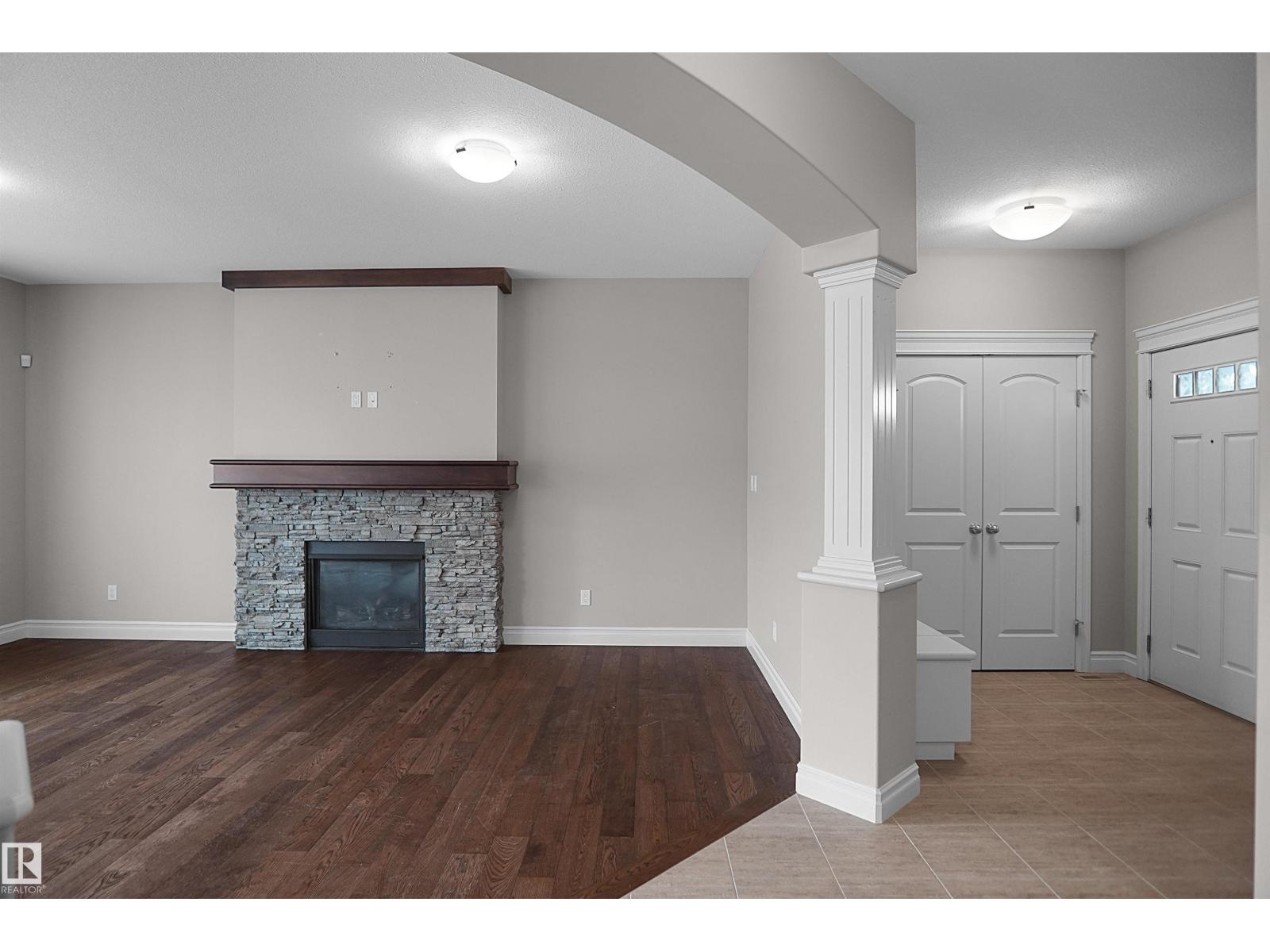 138 Henderson Li Property Photo 6