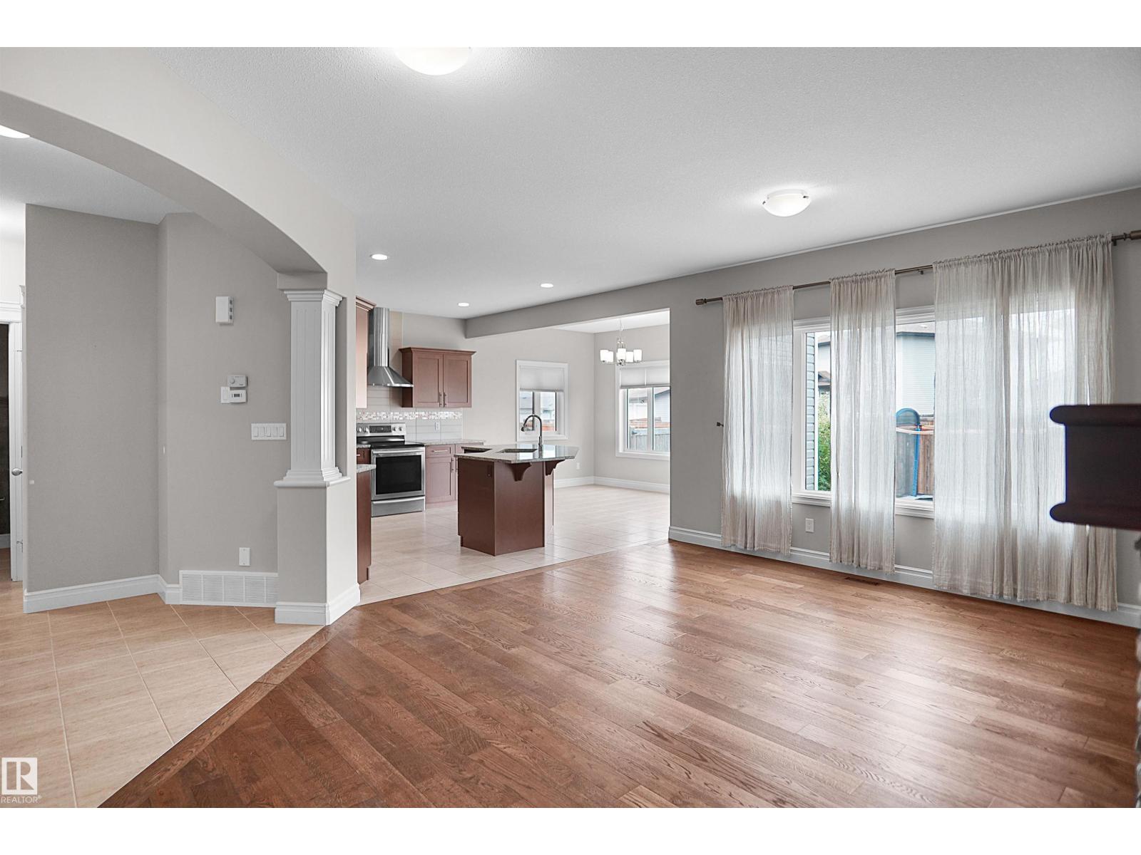 138 Henderson Li Property Photo 9