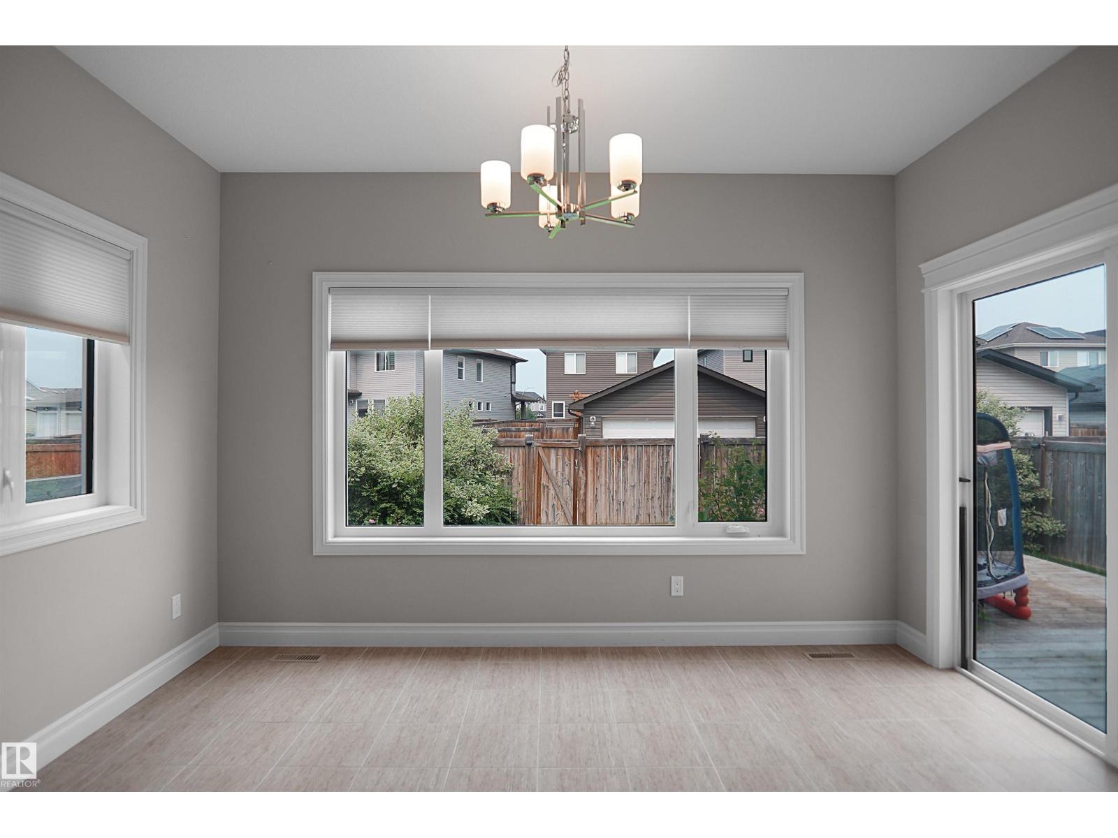 138 Henderson Li Property Photo 18