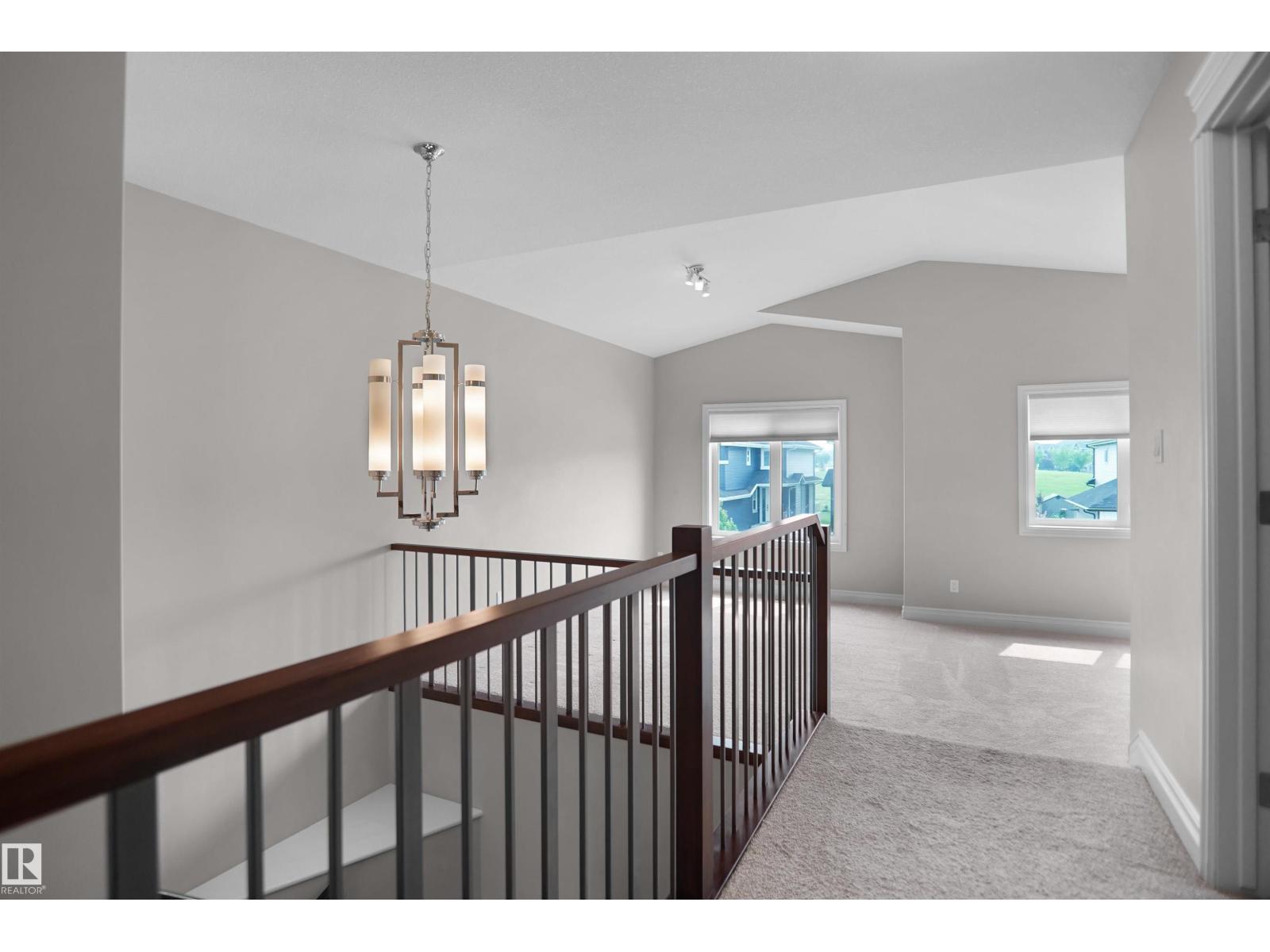 138 Henderson Li Property Photo 22