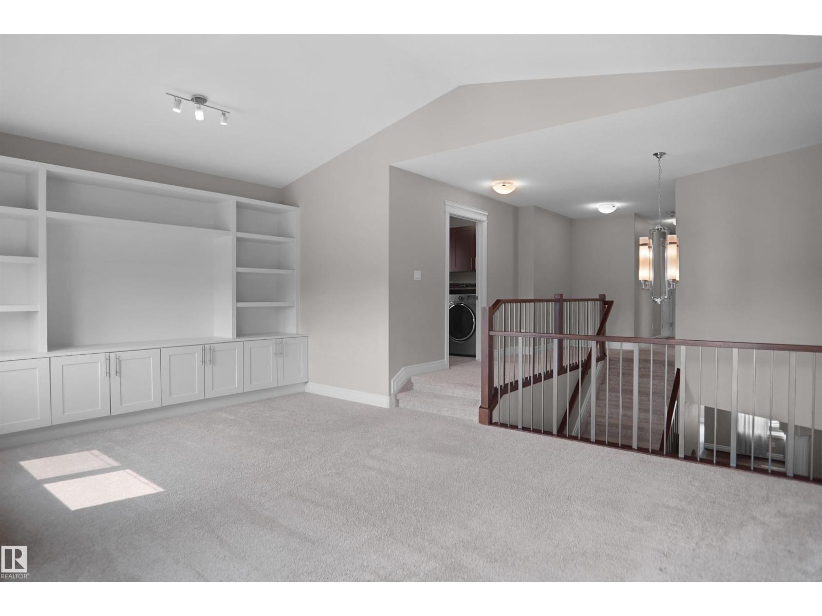 138 Henderson Li Property Photo 27