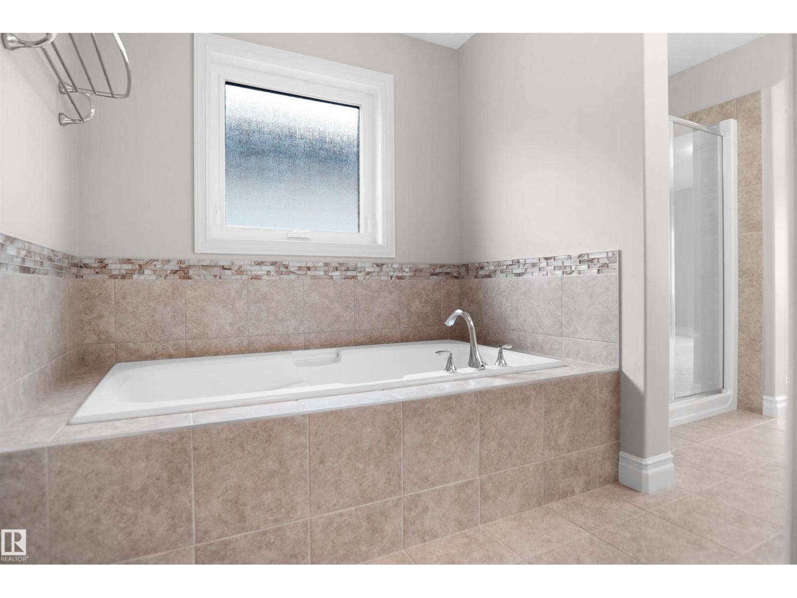 138 Henderson Li Property Photo 37