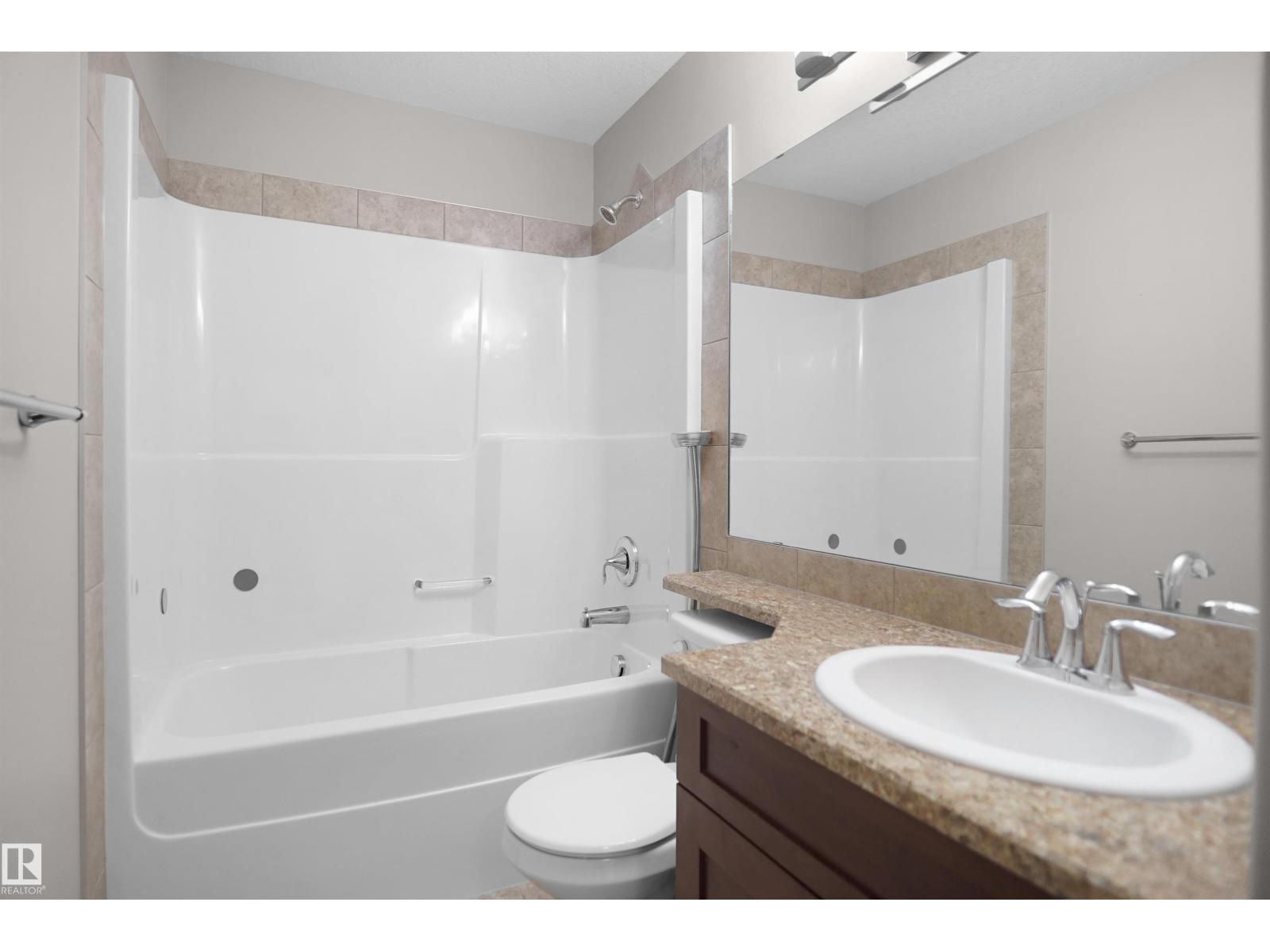 138 Henderson Li Property Photo 40