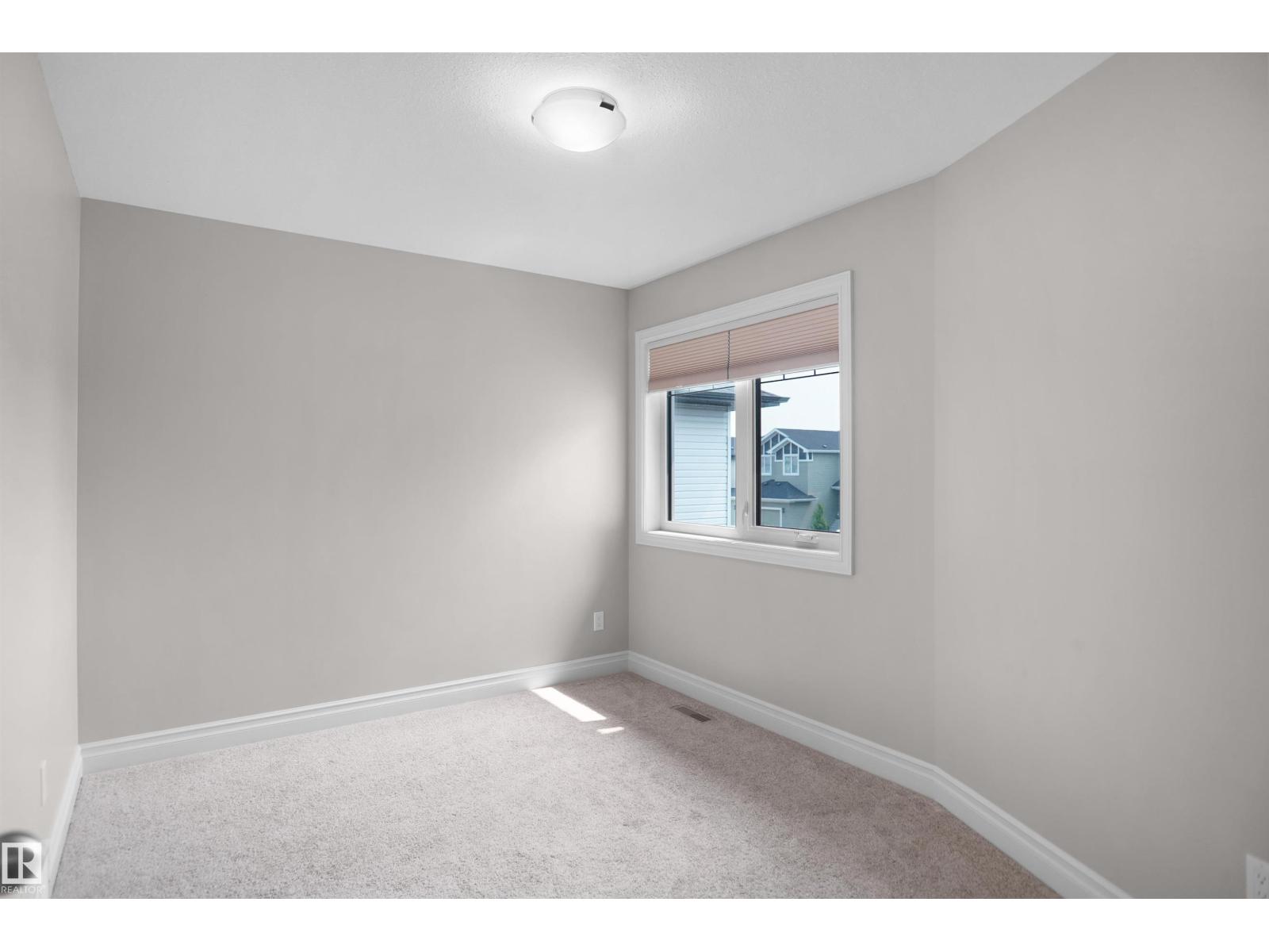 138 Henderson Li Property Photo 41