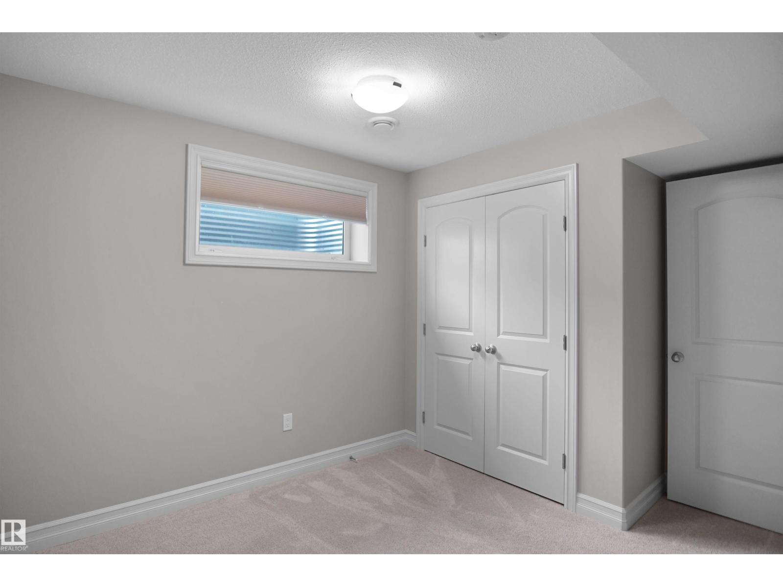 138 Henderson Li Property Photo 50
