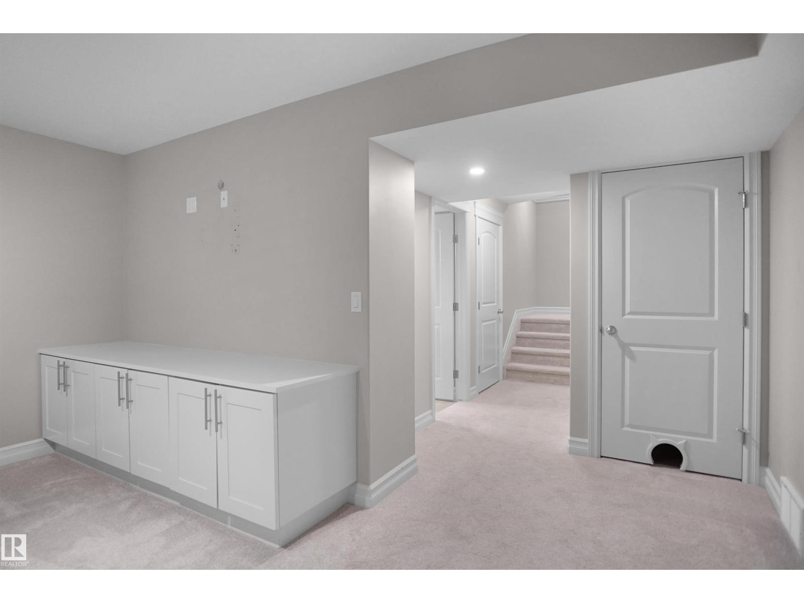 138 Henderson Li Property Photo 52