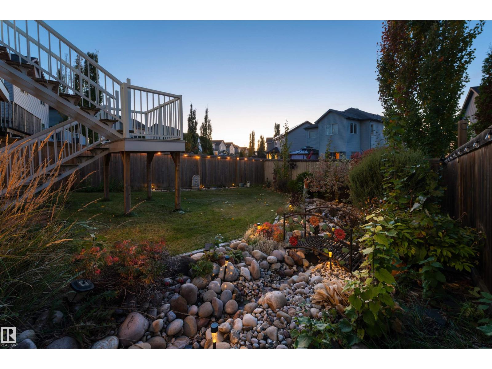 5932 12 Av Sw Property Photo 3