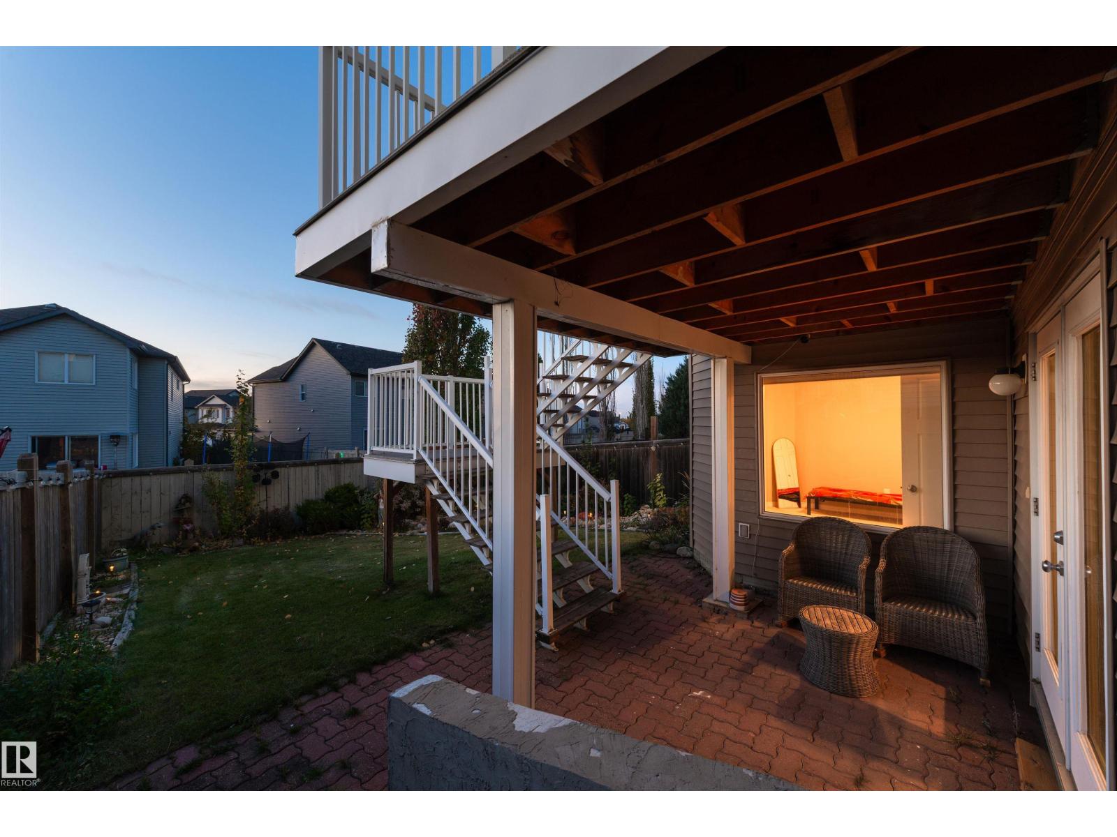 5932 12 Av Sw Property Photo 4