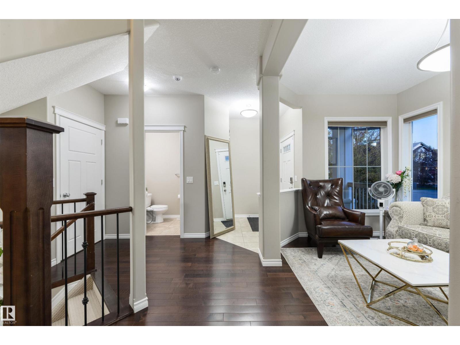 5932 12 Av Sw Property Photo 5
