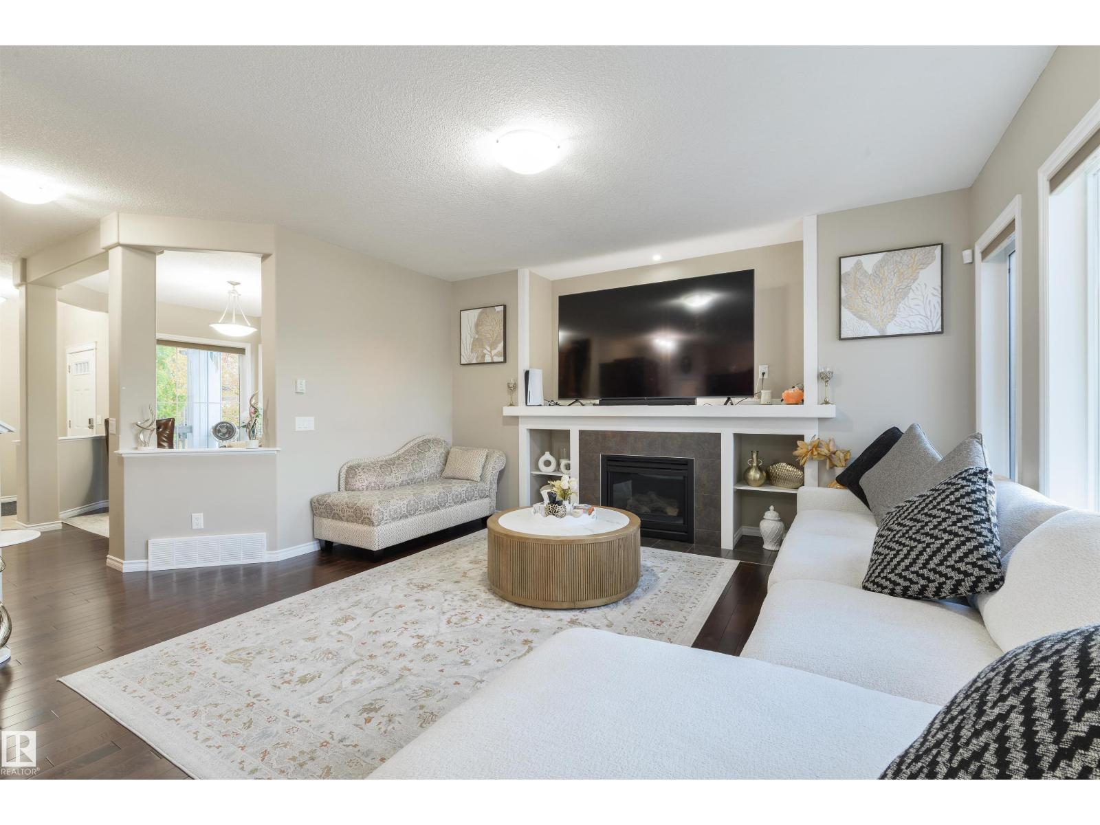 5932 12 Av Sw Property Photo 14