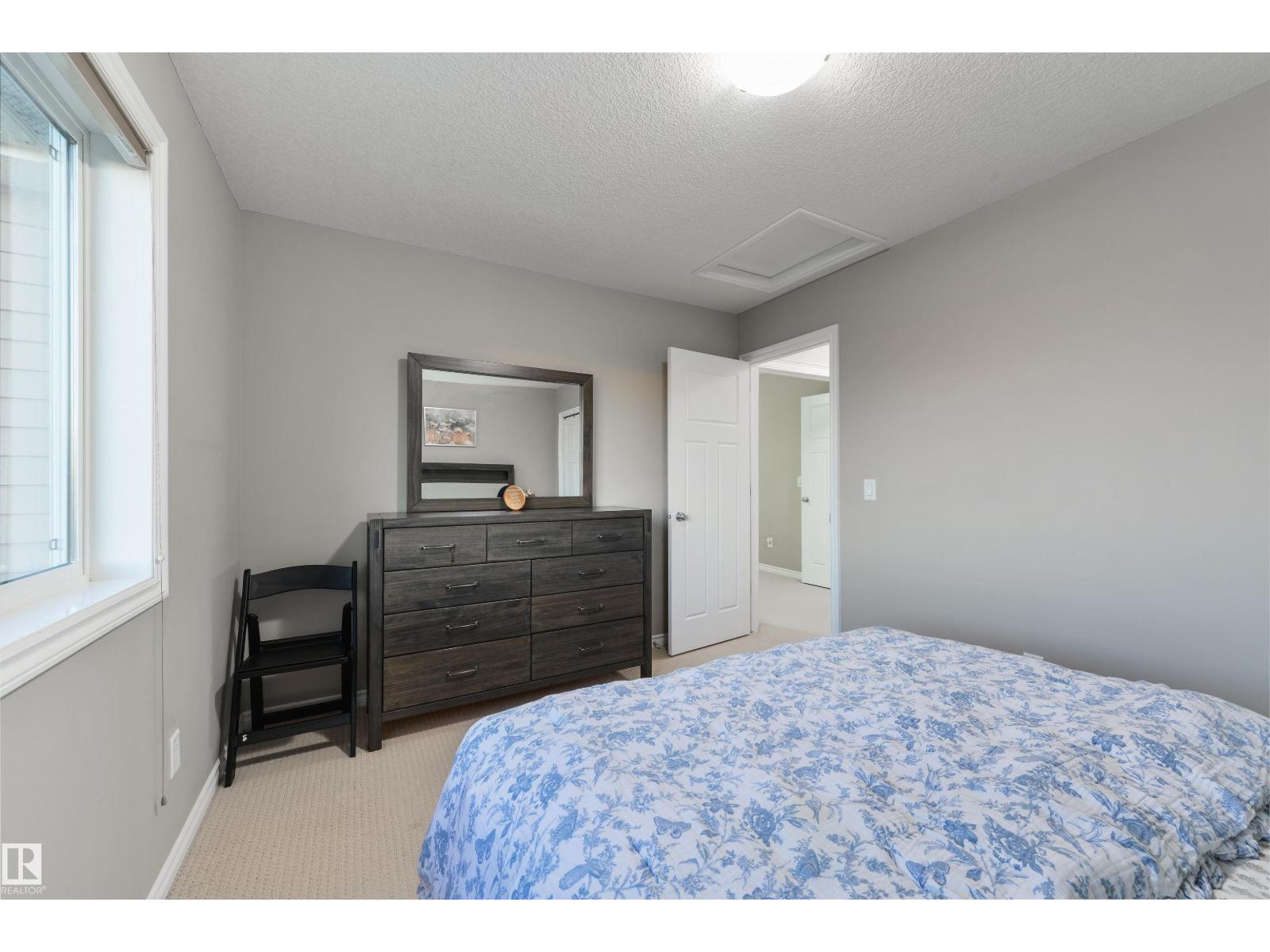 5932 12 Av Sw Property Photo 22