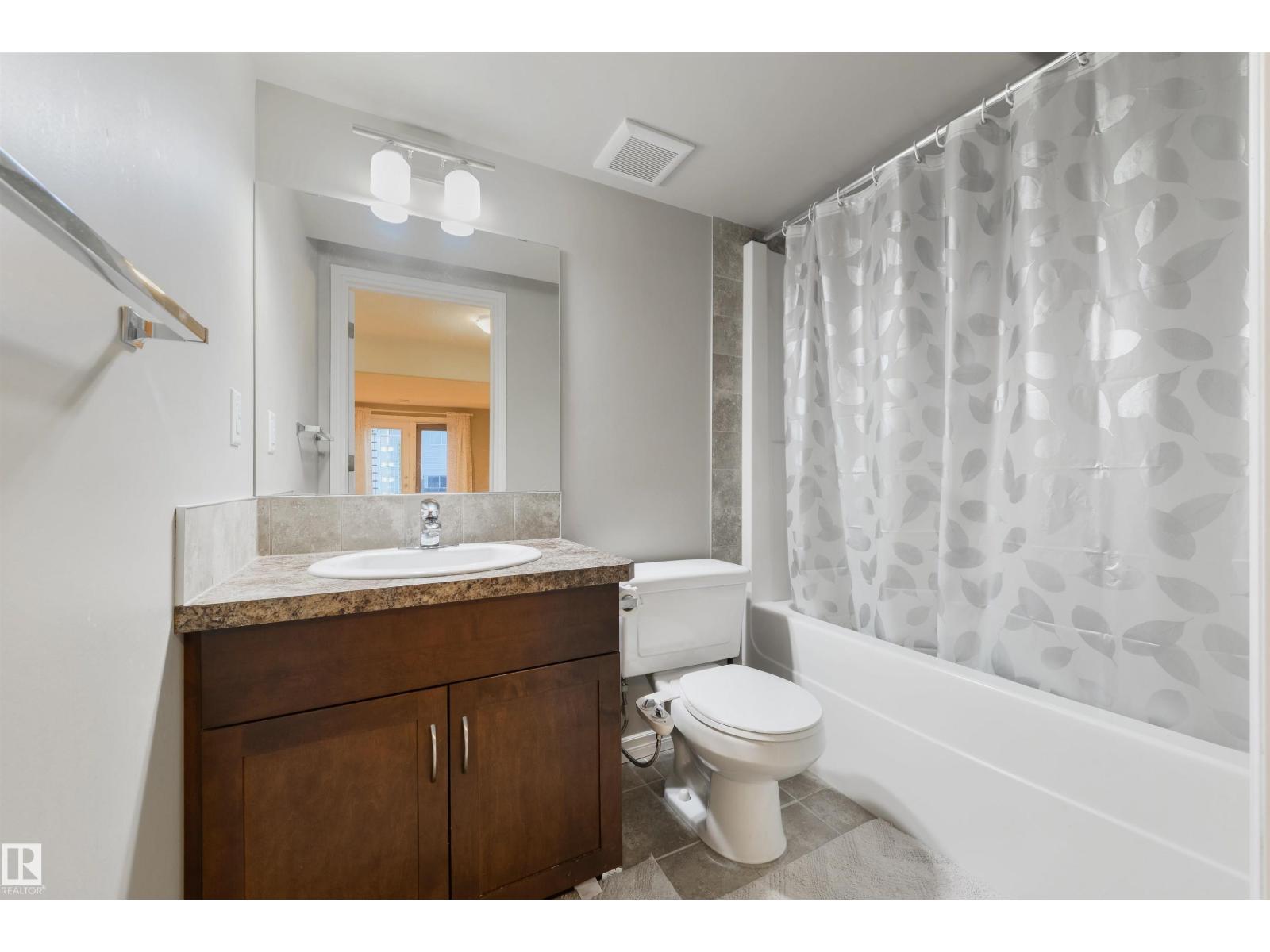 5932 12 Av Sw Property Photo 37