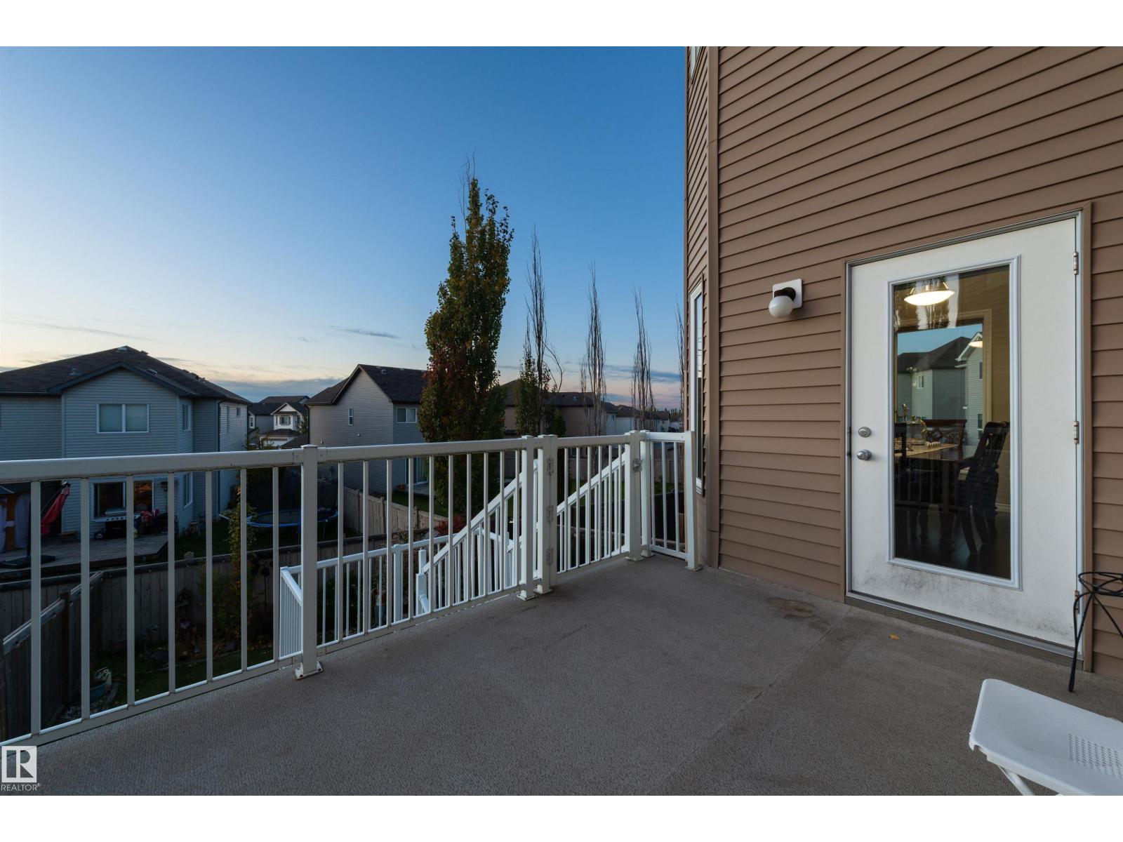 5932 12 Av Sw Property Photo 40