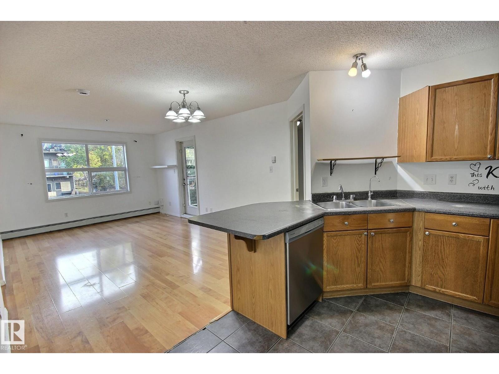 #218 12838 65 St Nw Property Photo 4