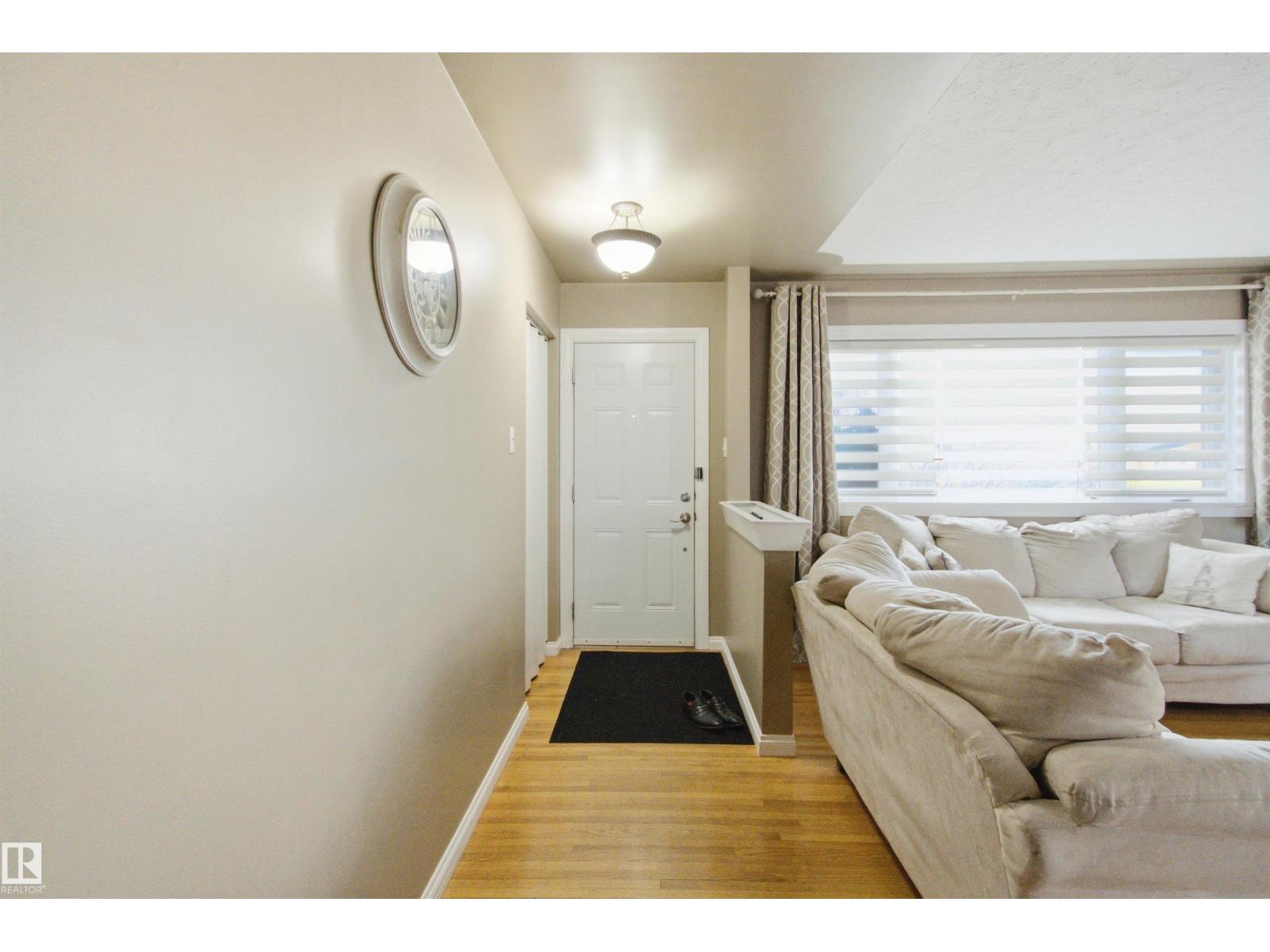 15933 95 Av Nw Property Photo 5