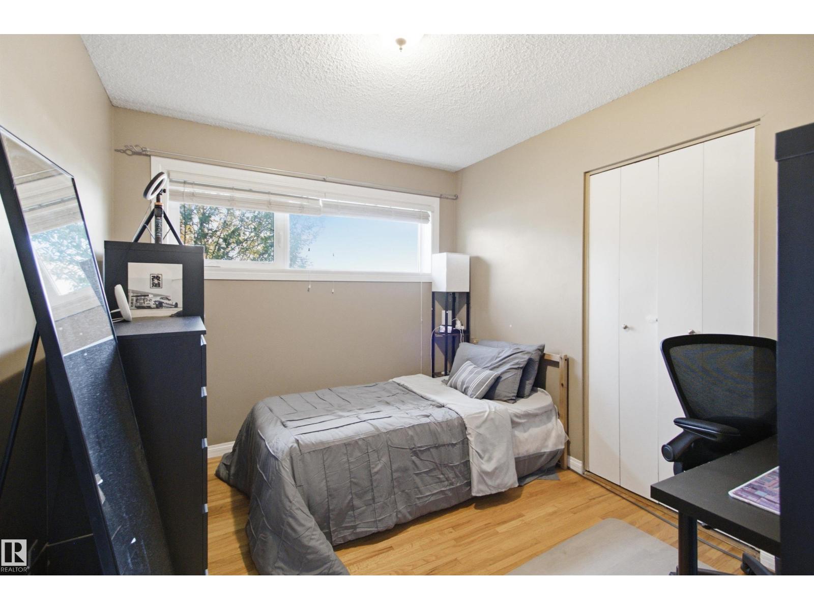 15933 95 Av Nw Property Photo 16