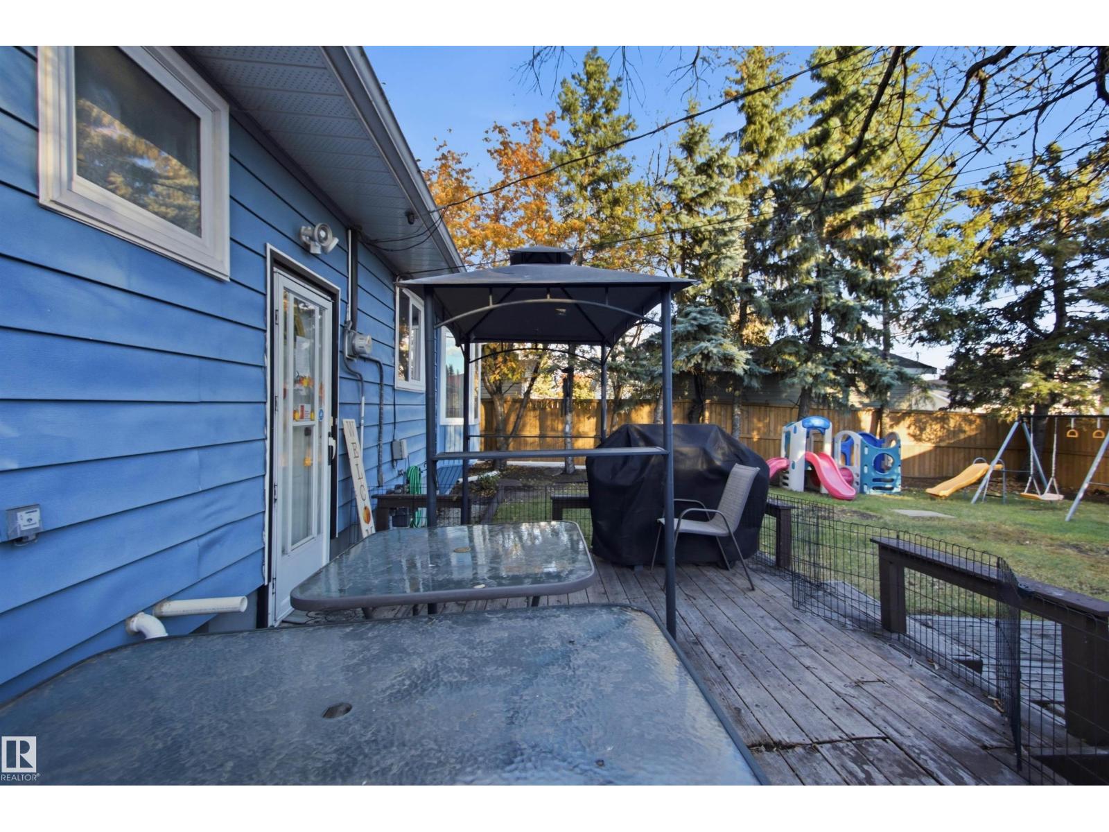 15933 95 Av Nw Property Photo 32