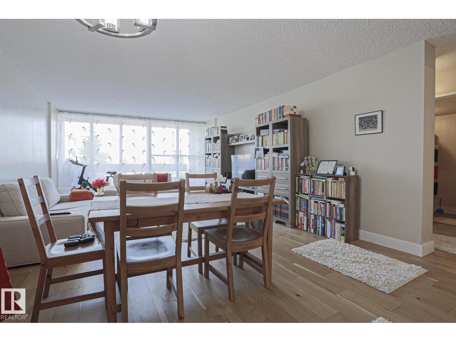 #20 8735 165 St Nw Property Photo 3