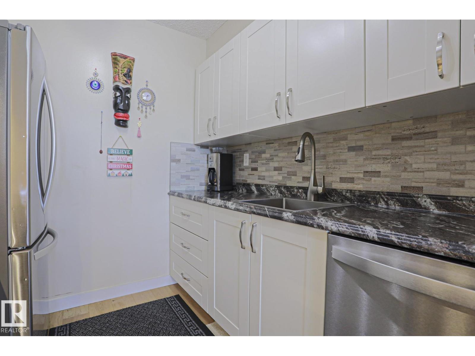 #20 8735 165 St Nw Property Photo 10