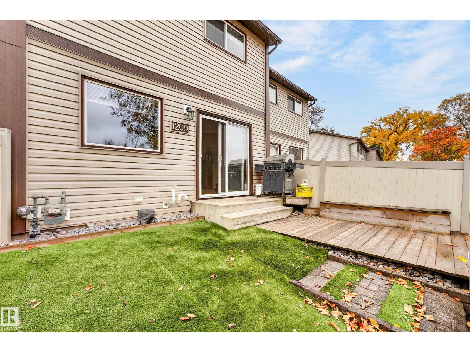 1209 Hooke Rd Nw Property Photo 11
