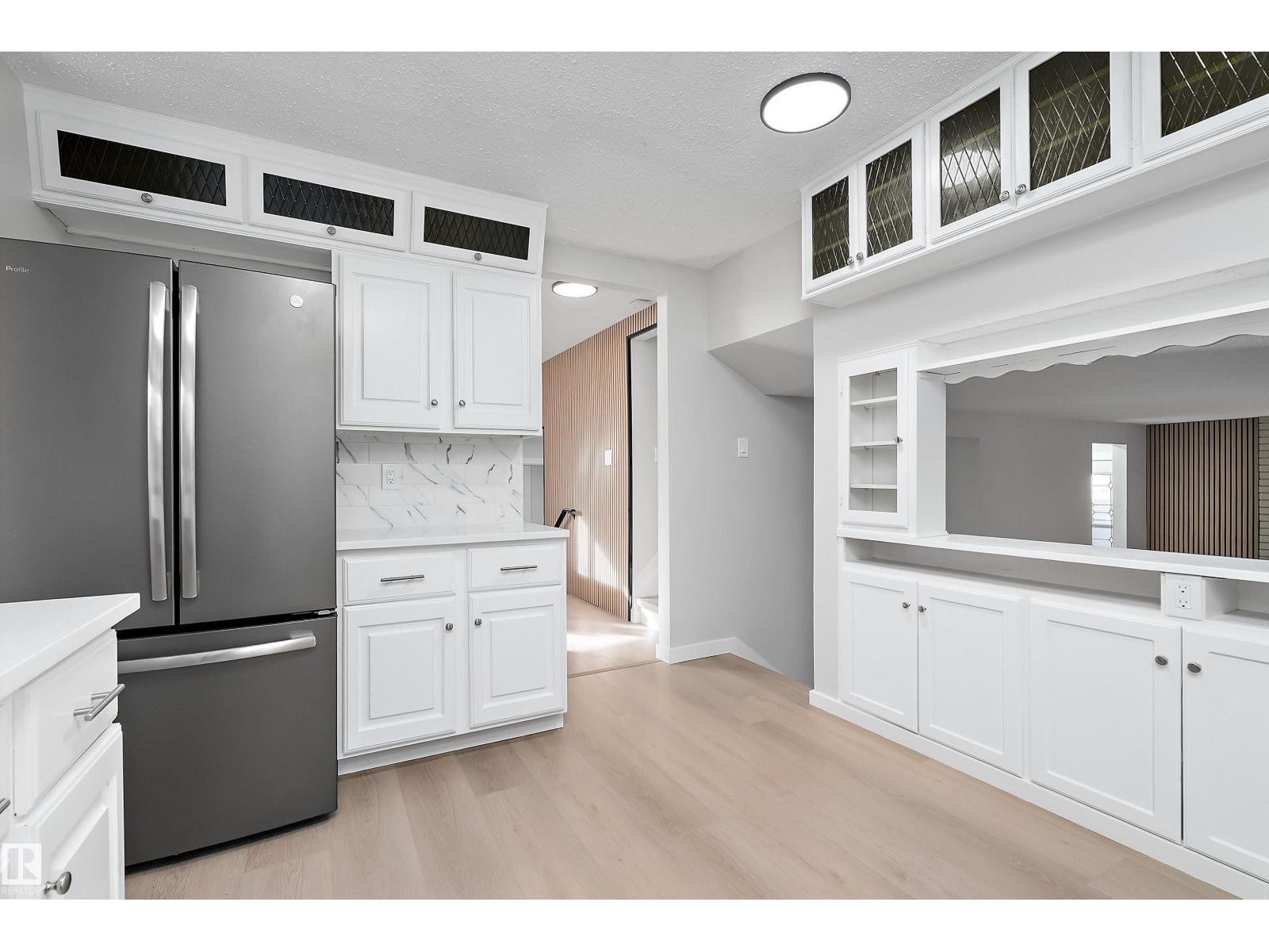 10928 34a Av Nw Property Photo 18