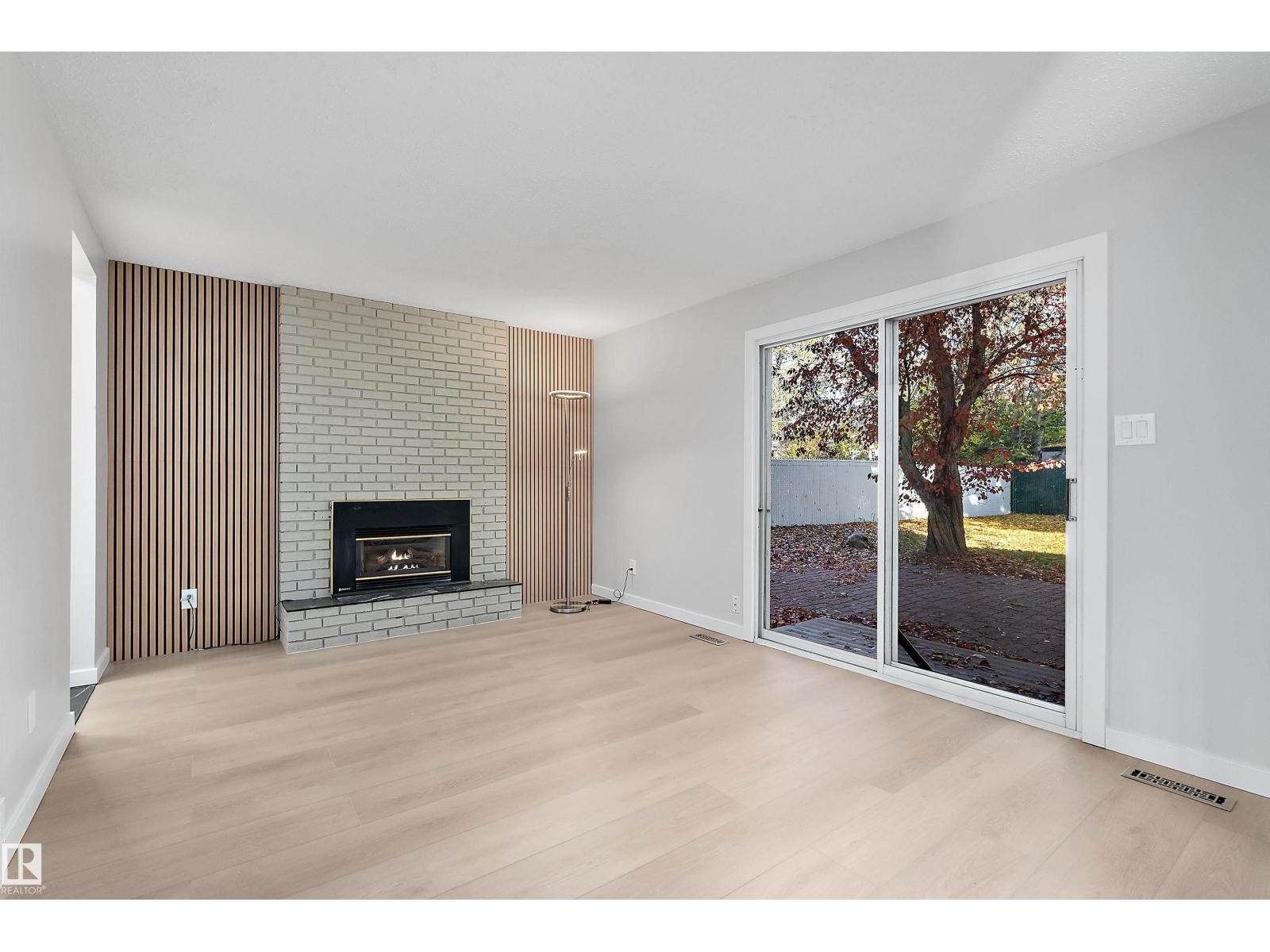 10928 34a Av Nw Property Photo 20