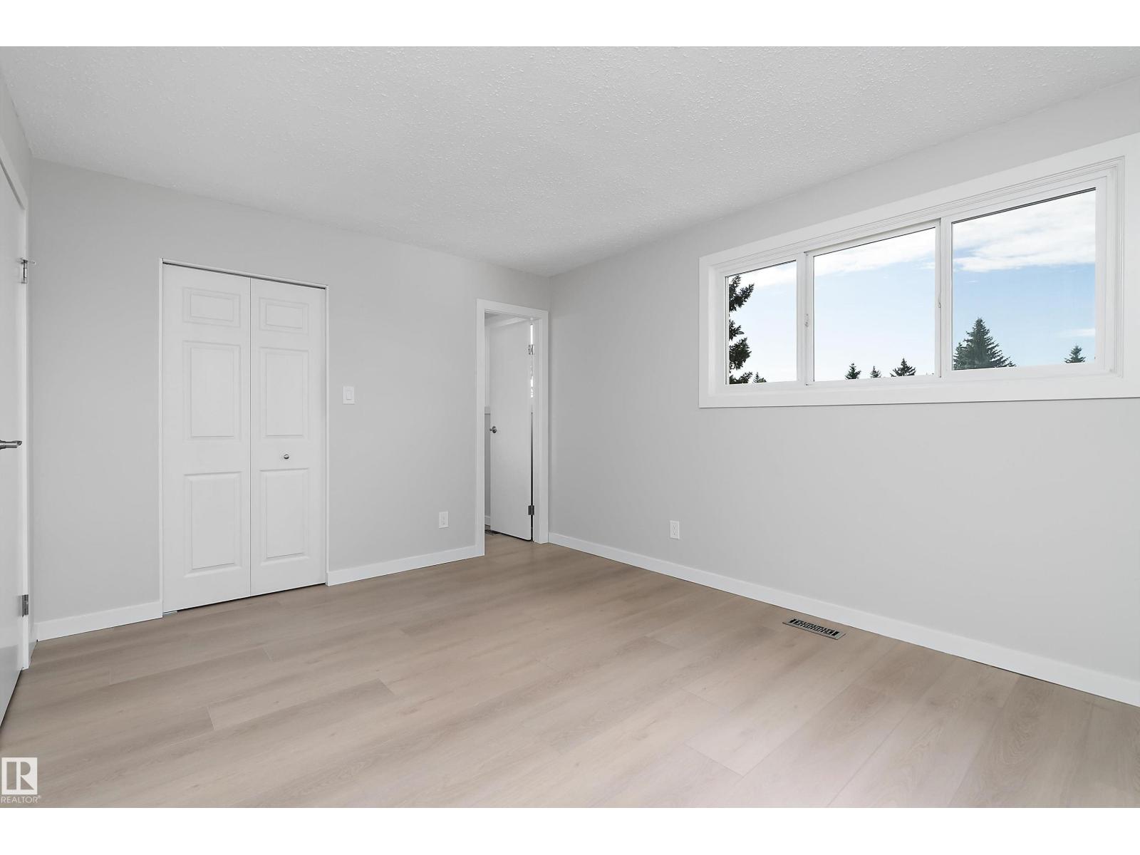 10928 34a Av Nw Property Photo 33