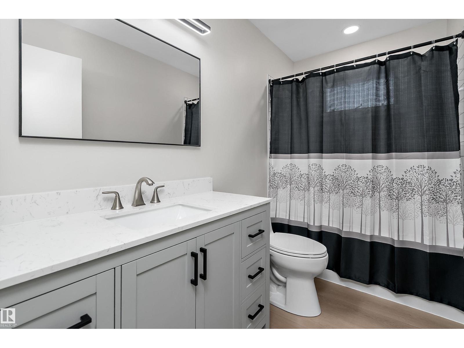 10928 34a Av Nw Property Photo 37