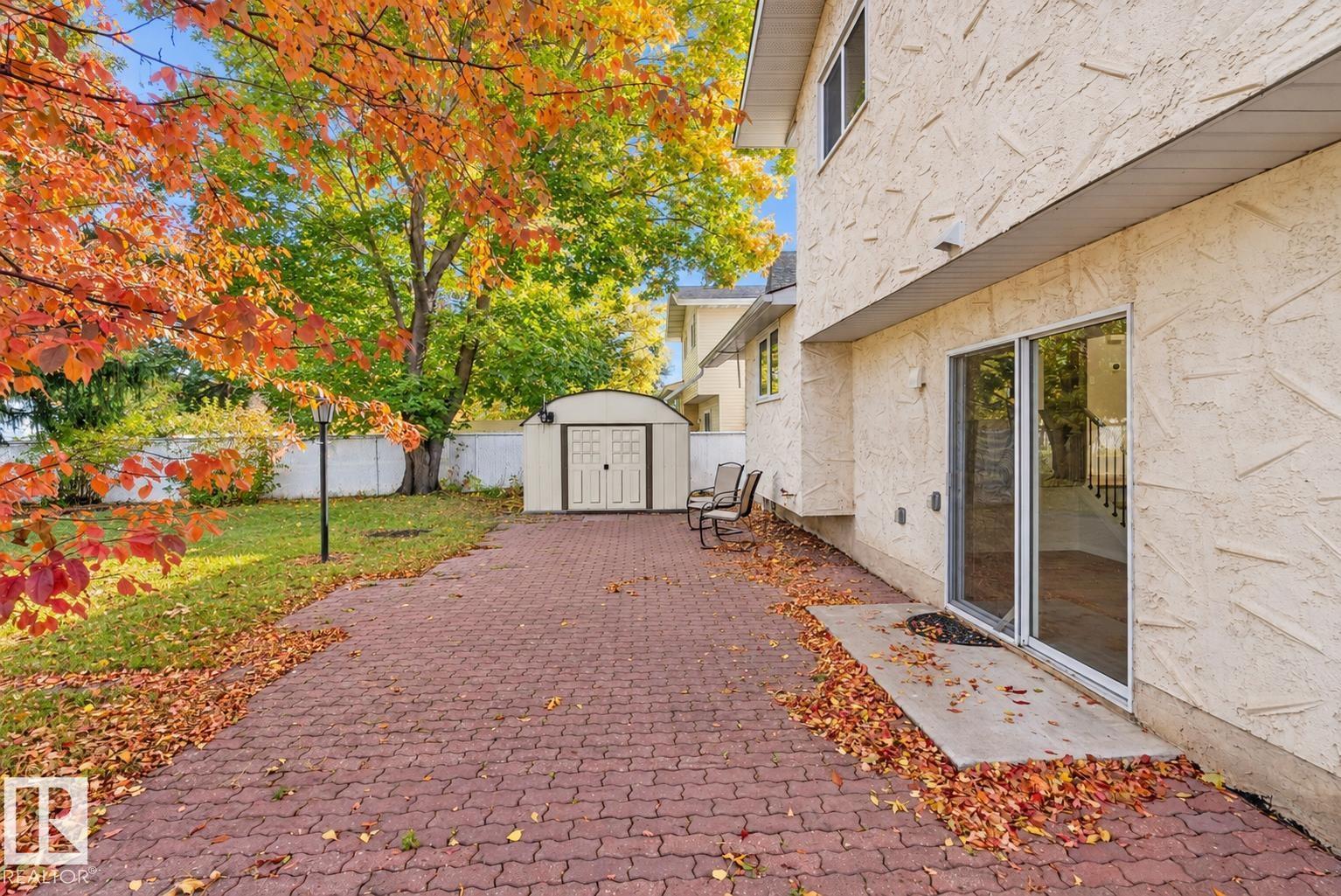 10928 34a Av Nw Property Photo 57