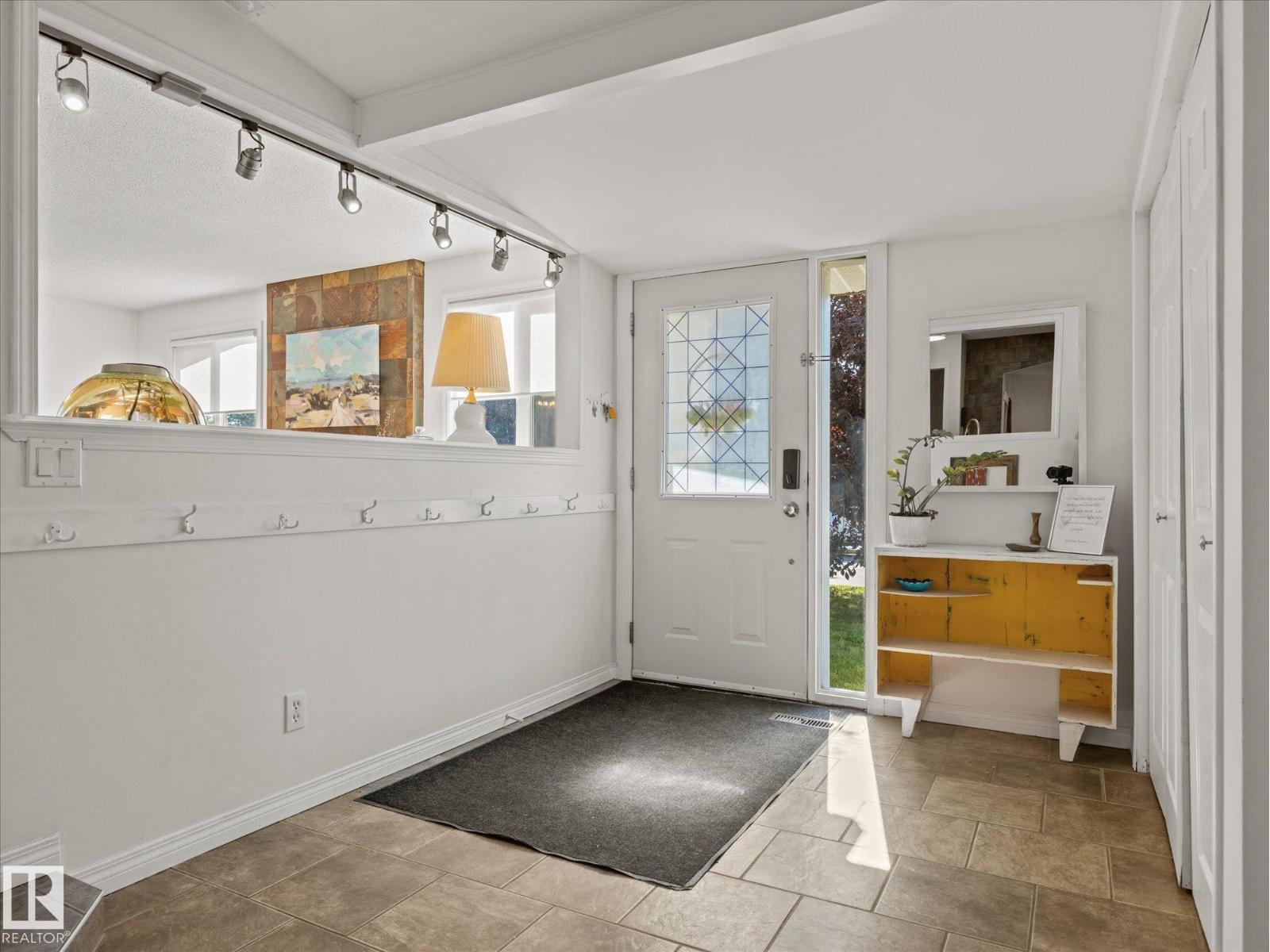 6804 94a Av Nw Property Photo 2