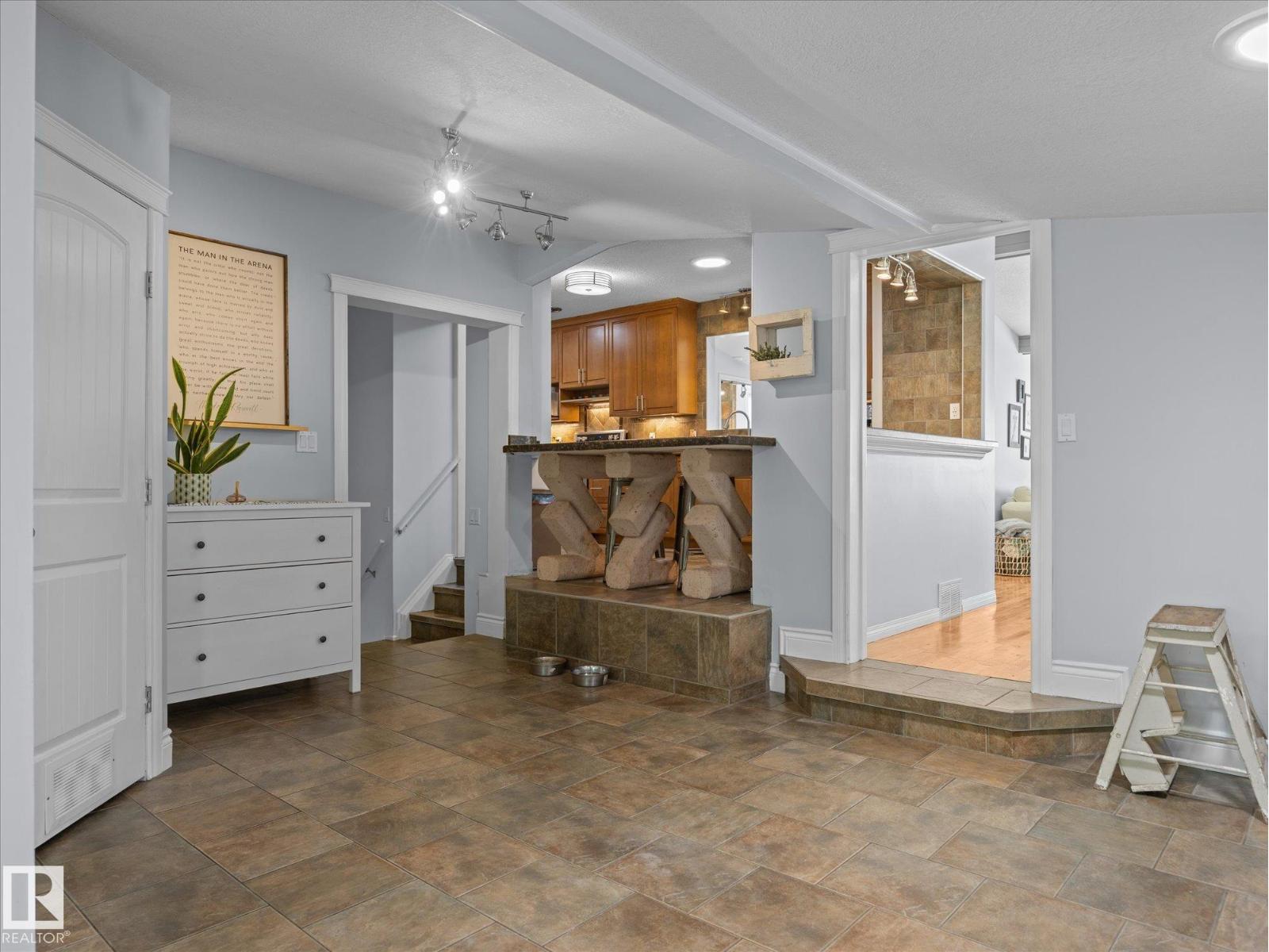 6804 94a Av Nw Property Photo 18