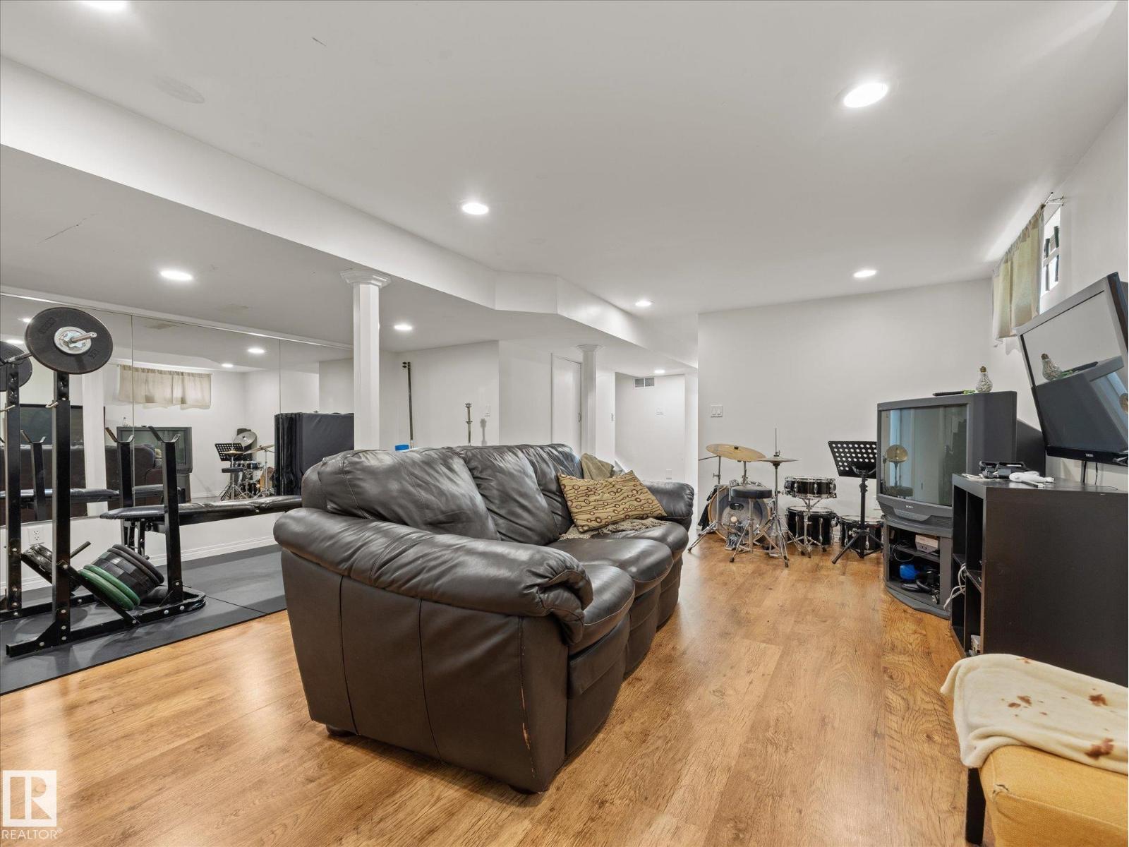6804 94a Av Nw Property Photo 30
