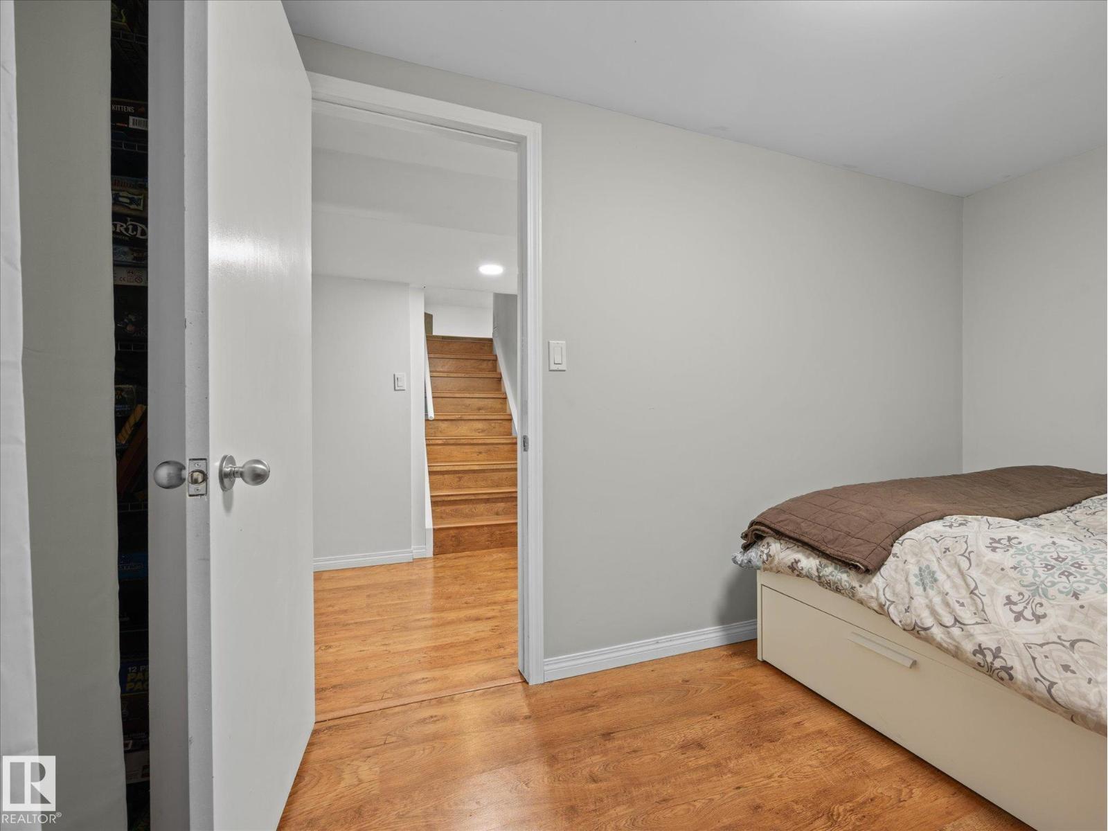 6804 94a Av Nw Property Photo 32