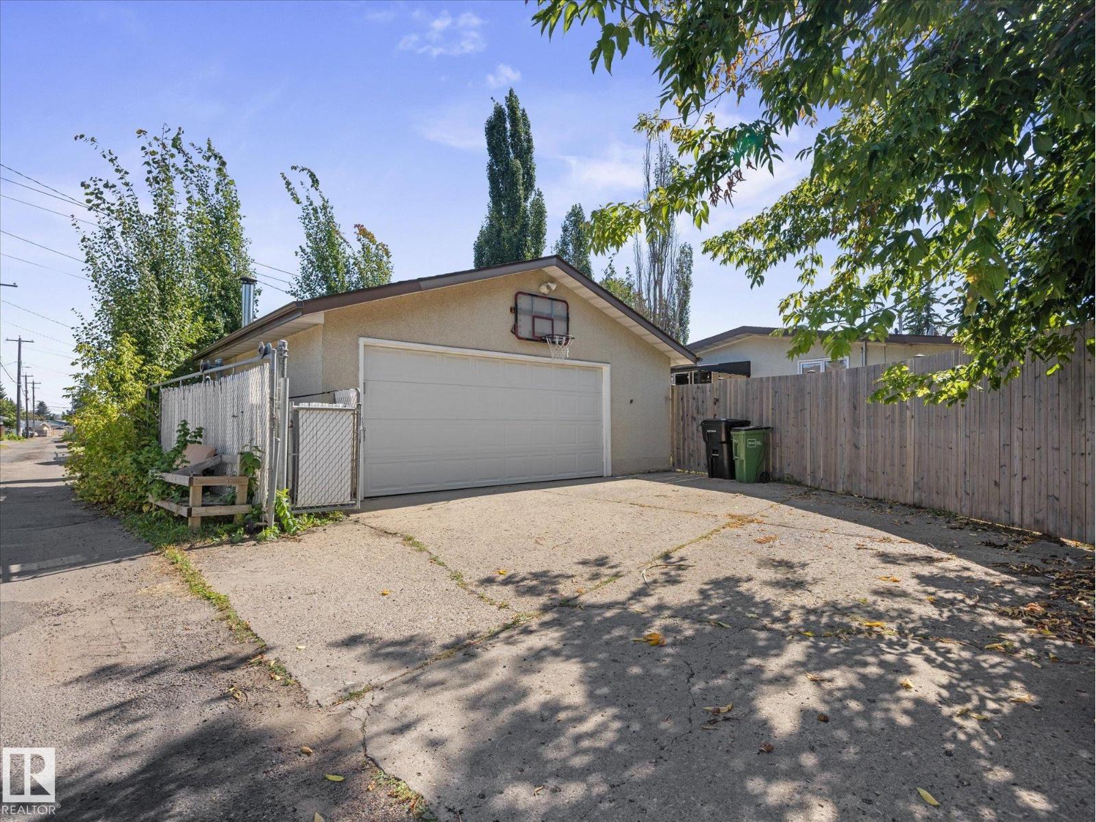 6804 94a Av Nw Property Photo 44