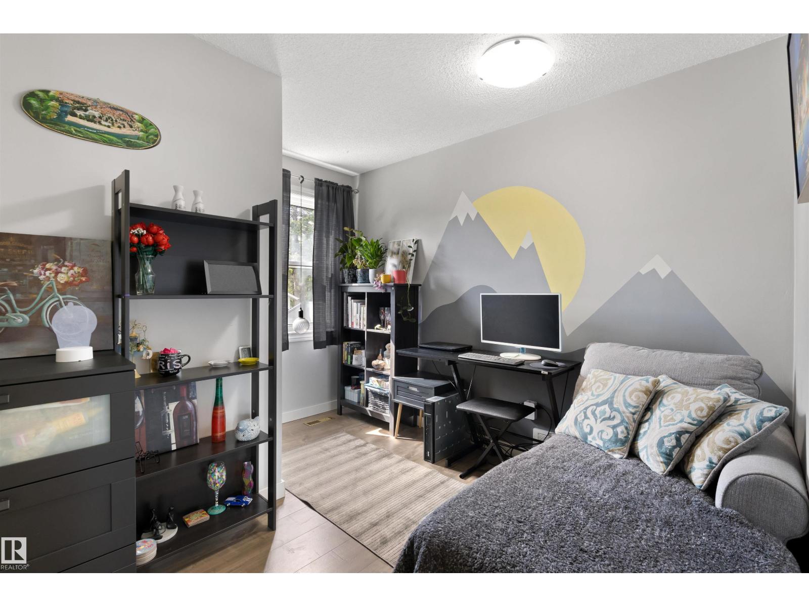 10994 135 St Nw Property Photo 13